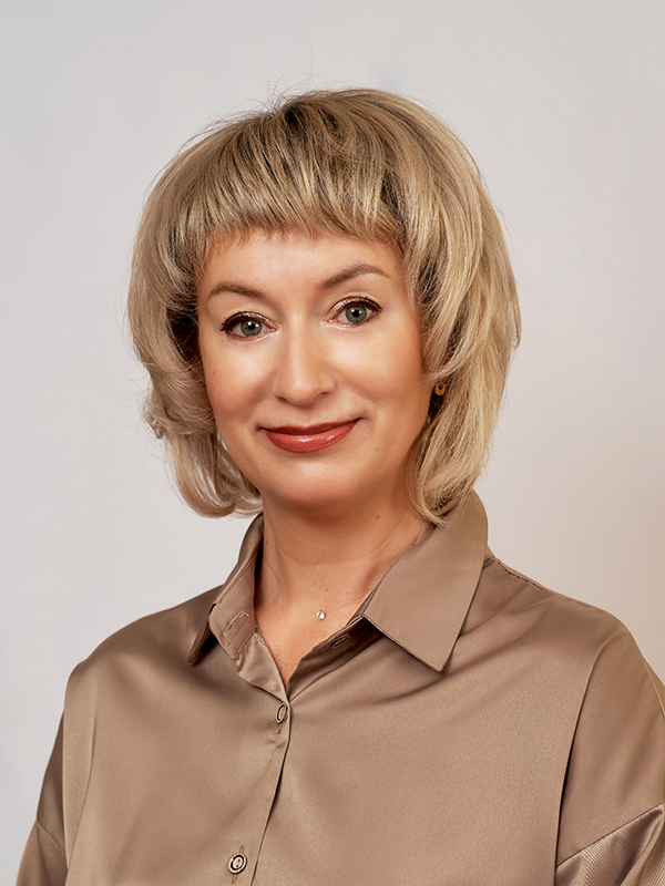 Ястребова Людмила Александровна.